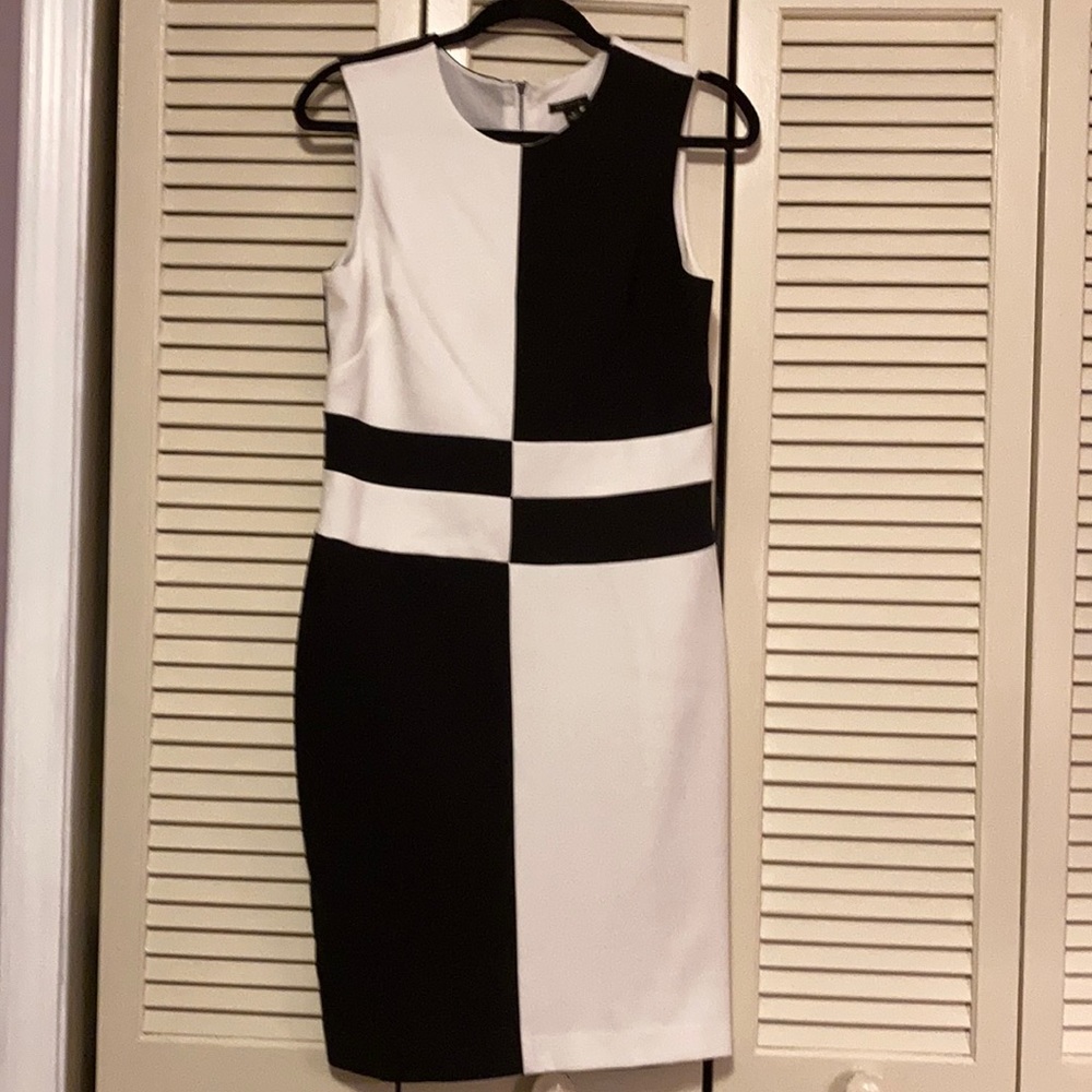 Ann Taylor size 8 dress, black and white.
